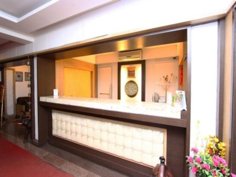 Hotel Shantidoot, Dadar Mālād Eksteriør billede