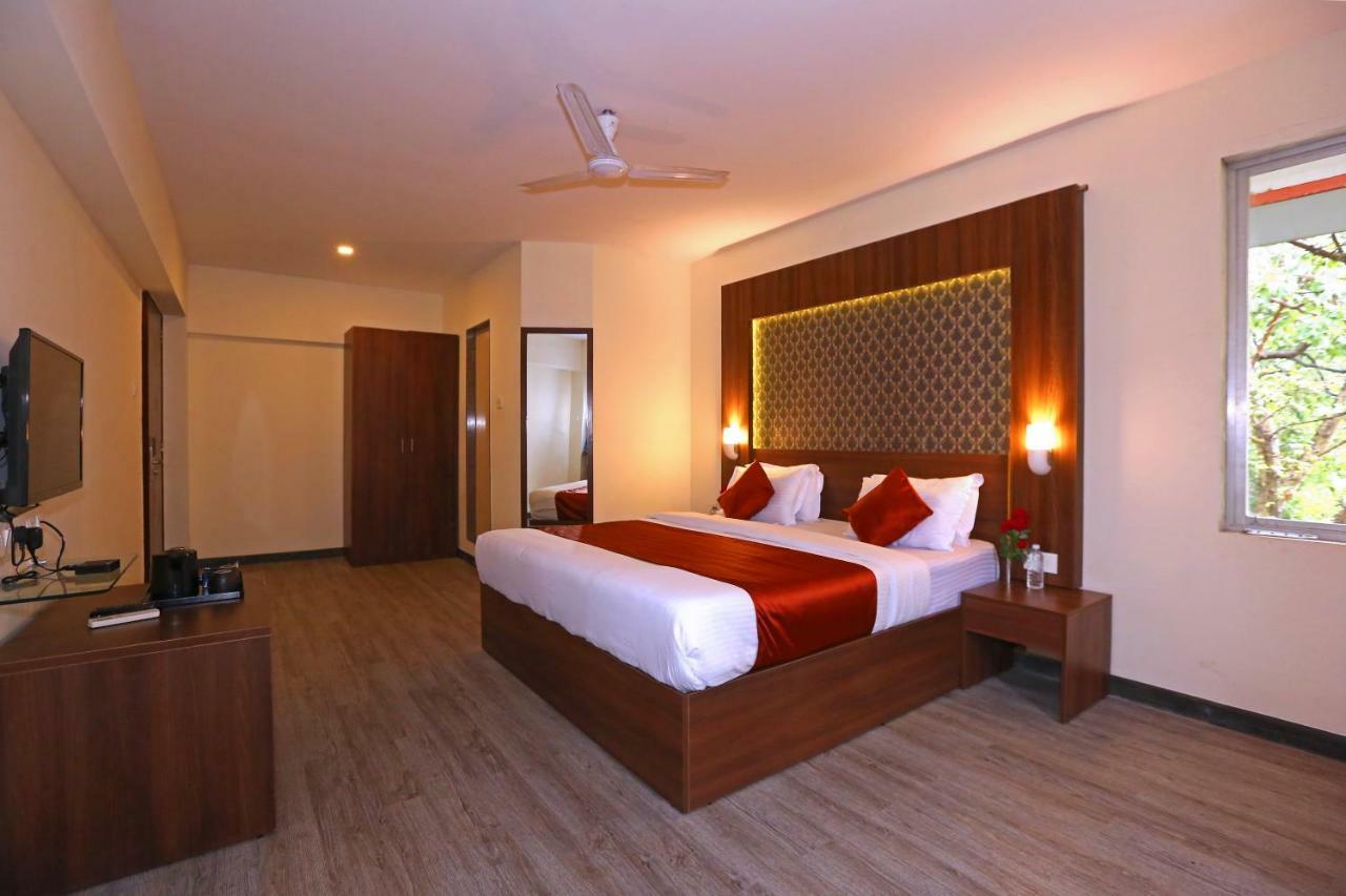 Hotel Shantidoot, Dadar Mālād Eksteriør billede