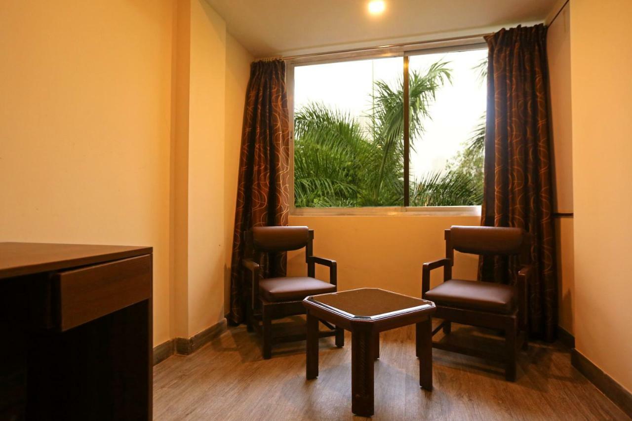 Hotel Shantidoot, Dadar Mālād Eksteriør billede